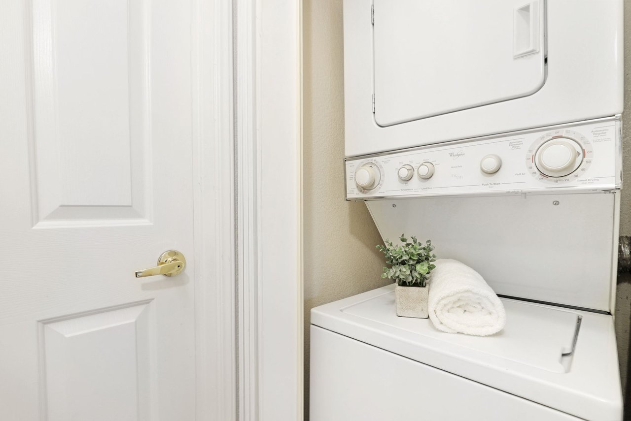 2582 Oak Rd. #217, Walnut Creek