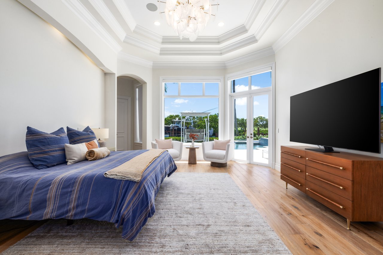 Palm Beach Gardens Waterfront Compound | 200' Deepwater Dockage | Harbour Isles
