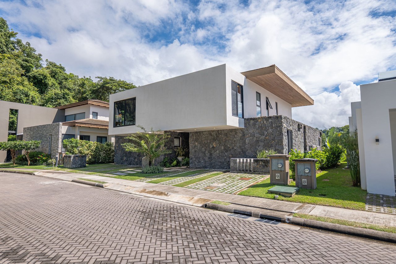 Tropical Modern Coastal Estate, Los Suenos, Puntarenas