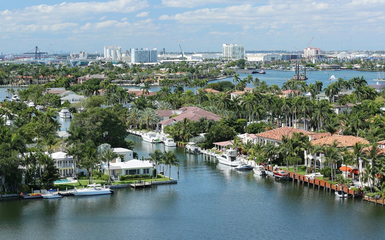 North Lauderdale