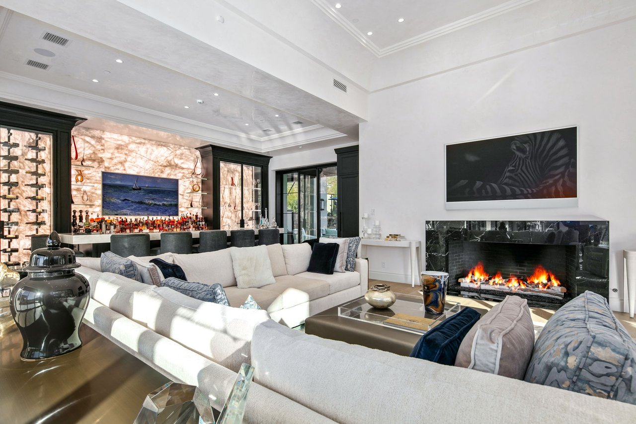 10927 E Windgate Pass Drive, 1519