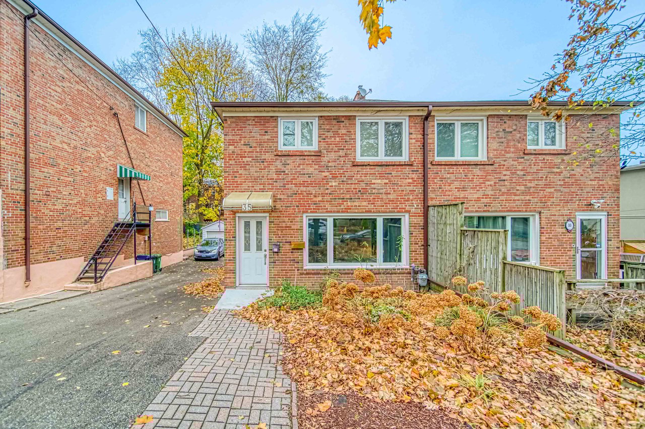 Upper Beaches Main Level