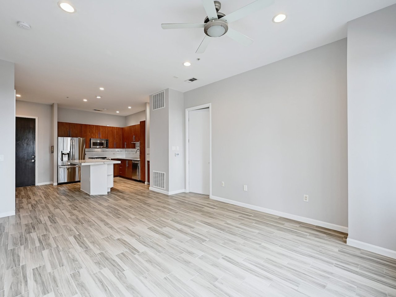 54 Rainey Street PH09