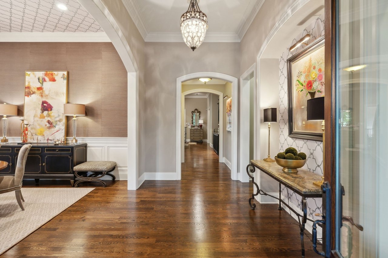 1025 Falling Leaf Cir