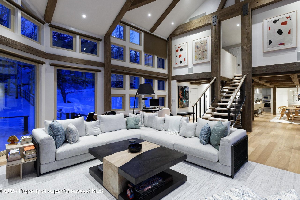123 Larkspur Lane