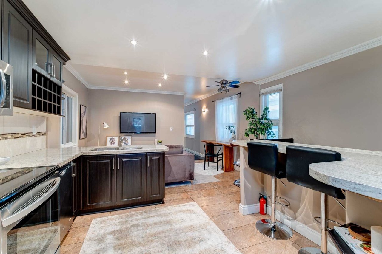 212 Oak Park Ave