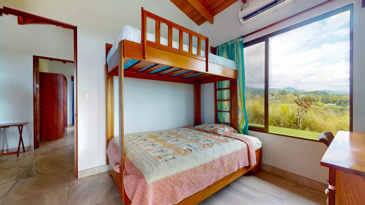 Casa Jean, Window of the Soul 