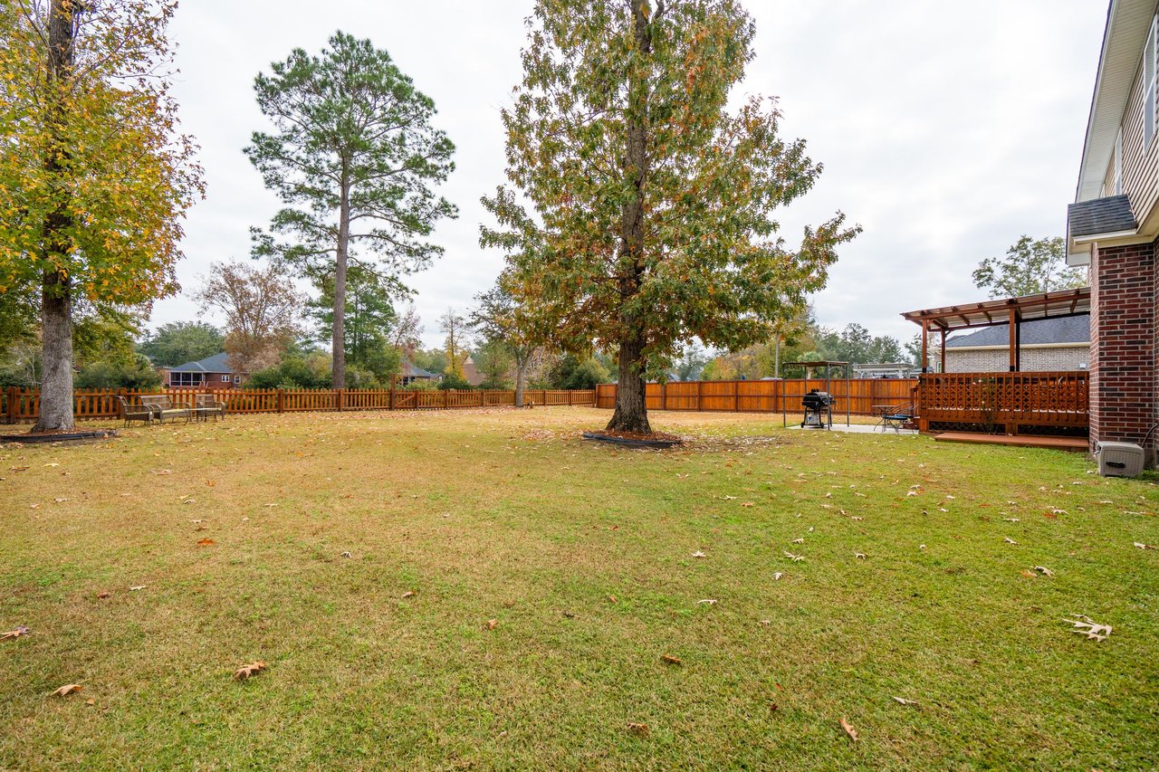 5516 Crescent View Dr