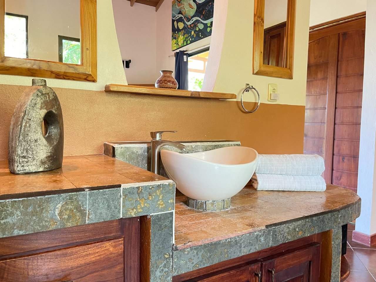 Riverfront Guest House Estate, Uvita, Puntarenas