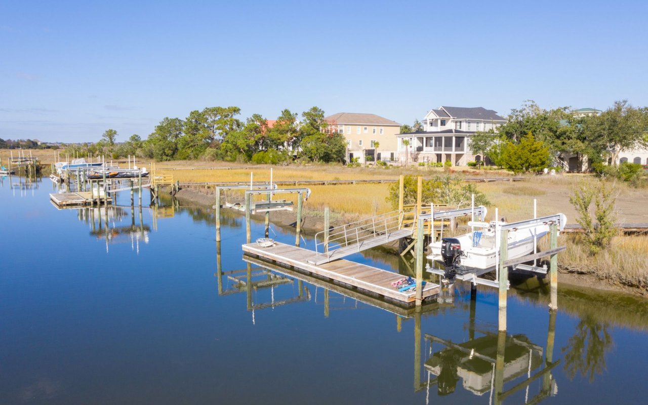 Waterfront Vacant Lot – 1875 Headquarters Plantation Drive