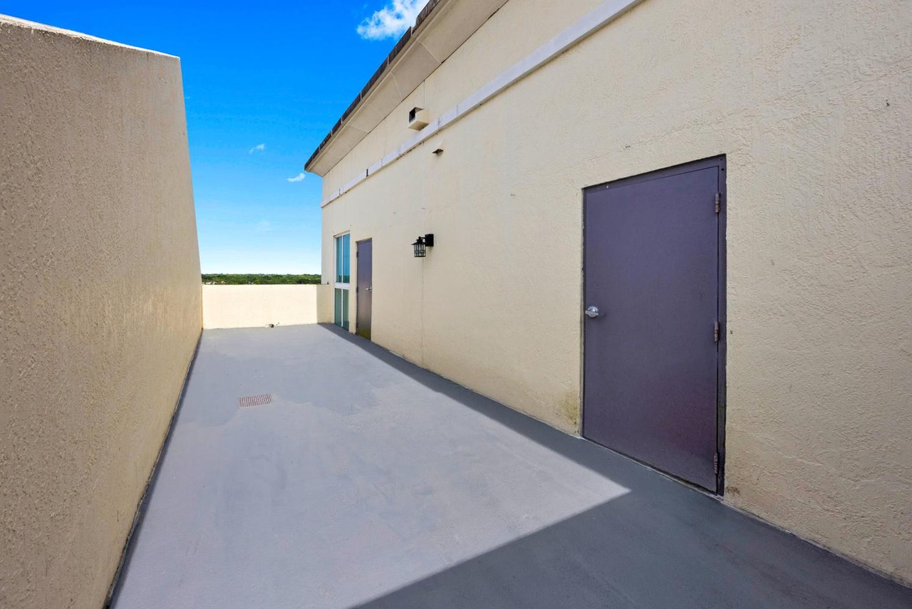 Penthouse Living in Downtown Dadeland