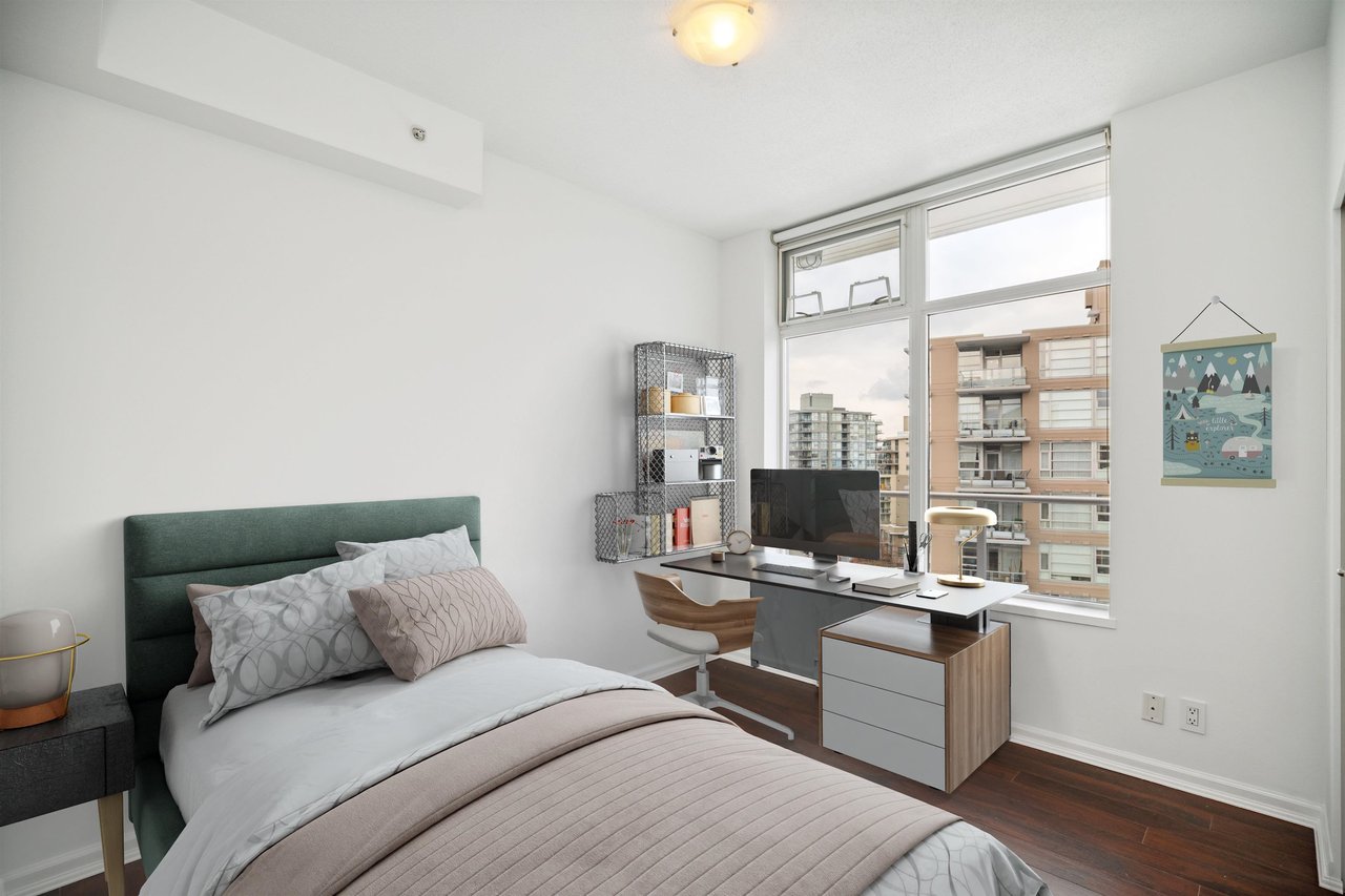 904-9288 University Cres
