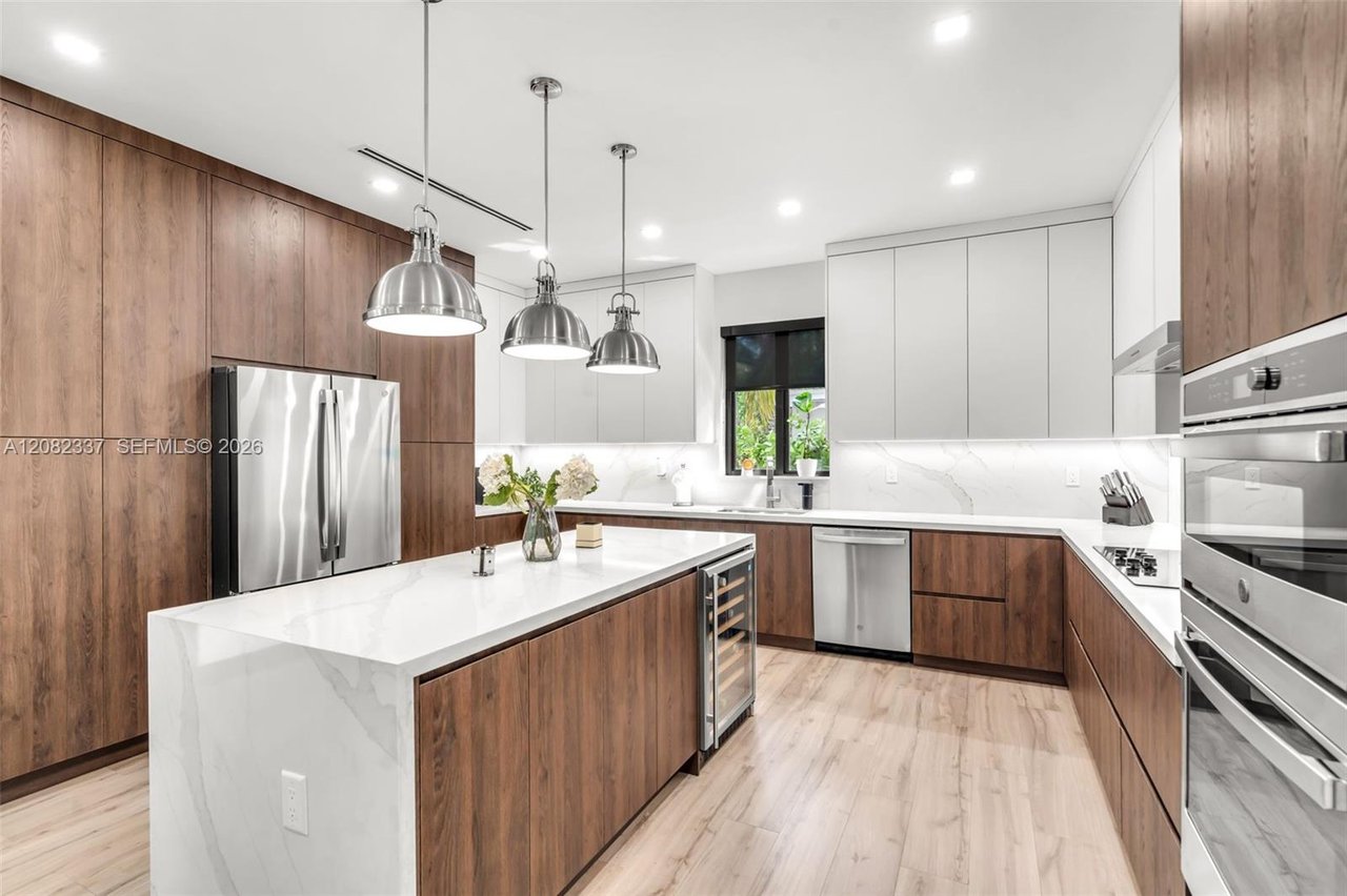 5759-SW-42-Street-miami-fl-home-for-sale-kitchen