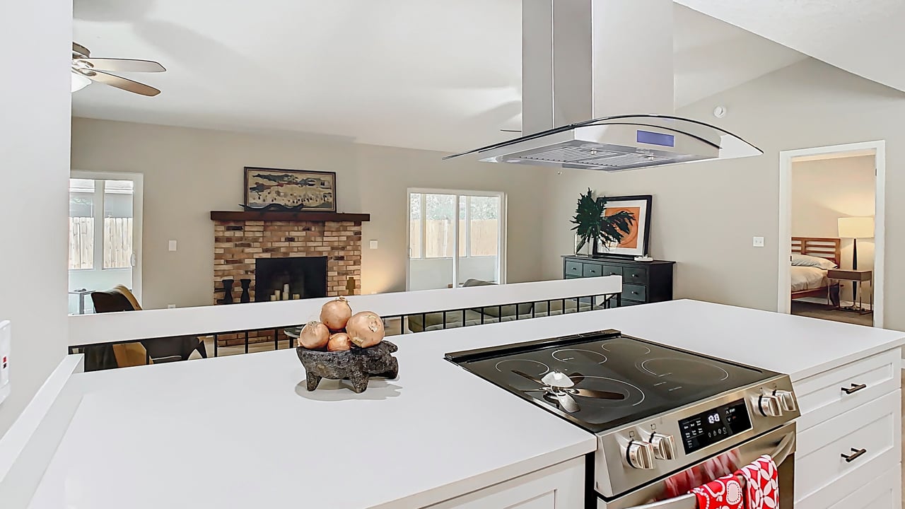 Spacious Open Concept Home in Winter Springs