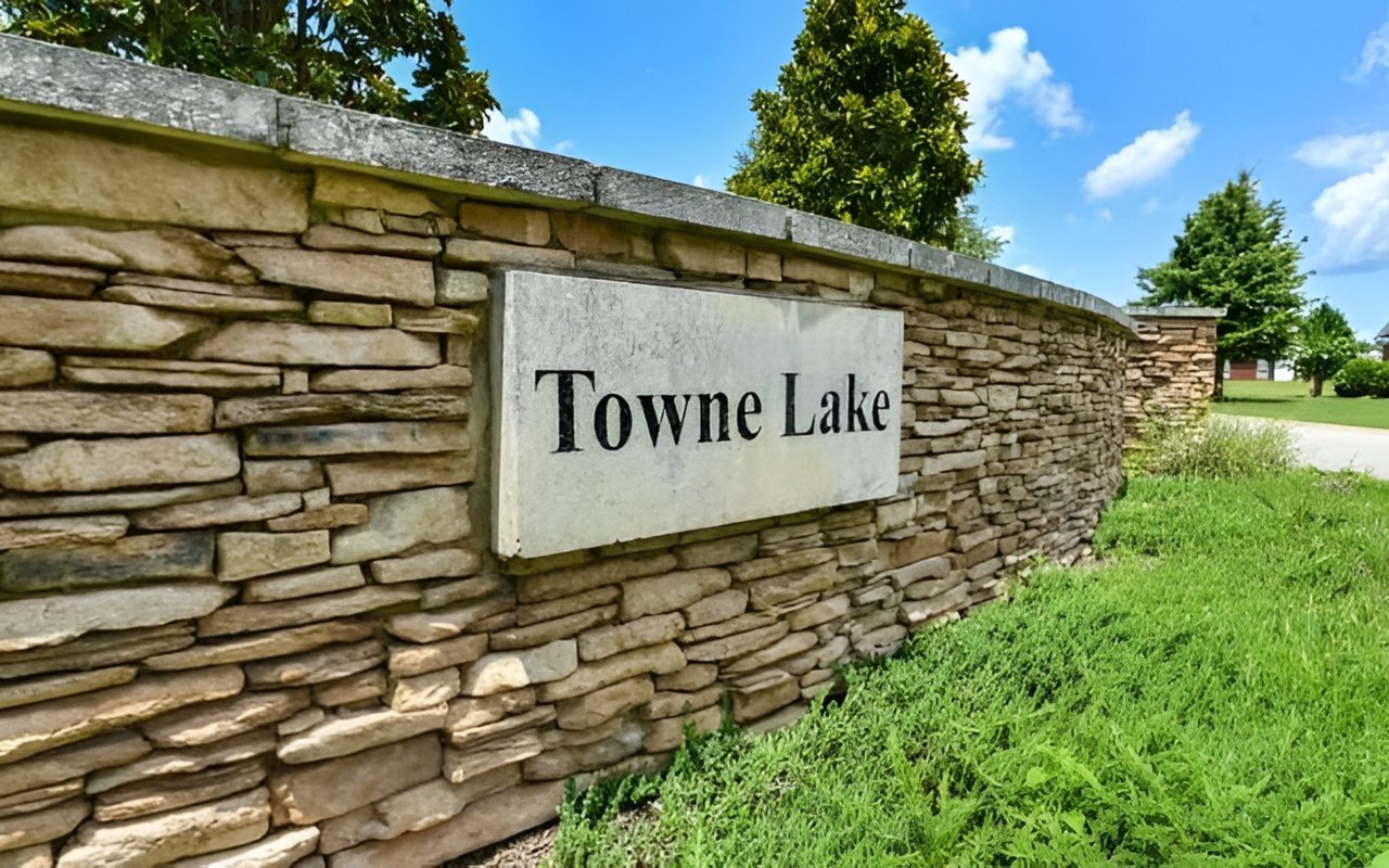 Towne Lake