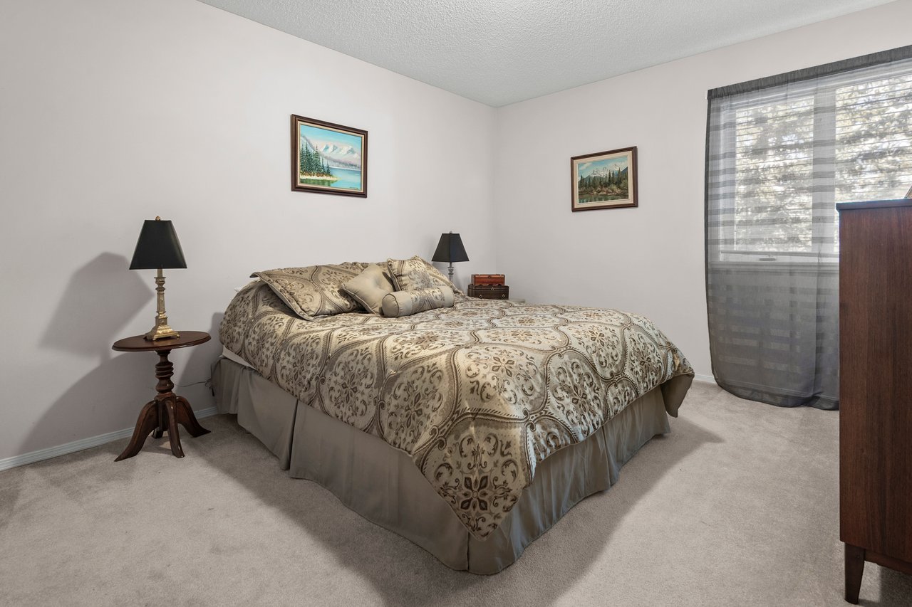 180 Valley Ridge Heights NW