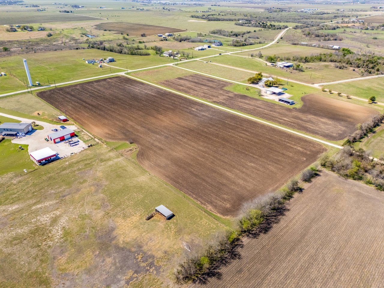1295 County Road 432 Rd, Taylor Texas 76574