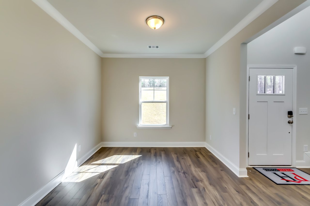 407 Shoals Trl