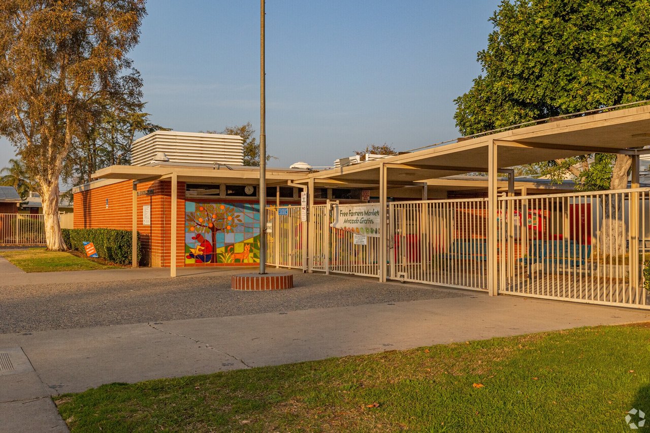 Loma Vista Elementary School image