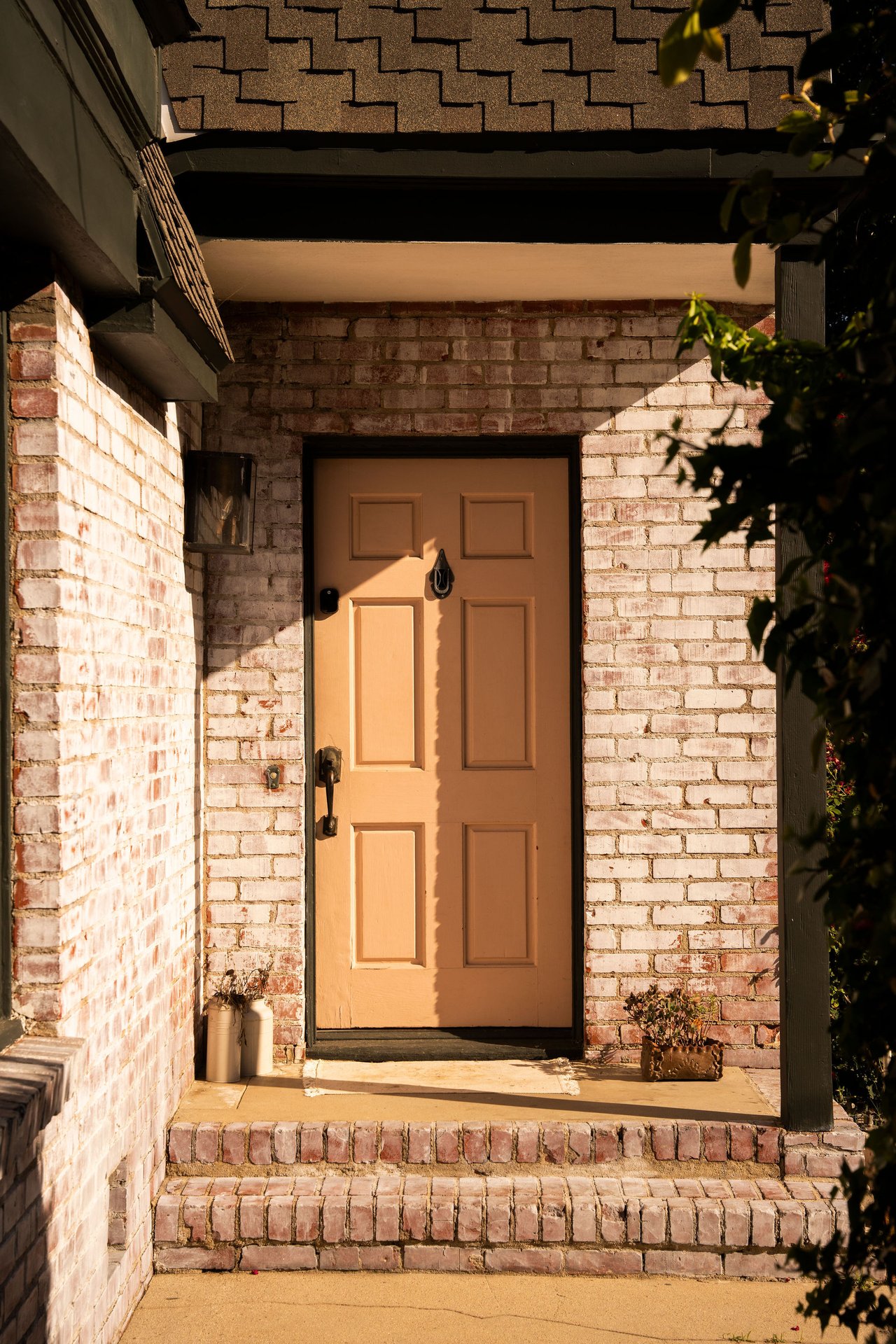 The Perry Farmhouse in Van Nuys, A Rare Rustic Compound