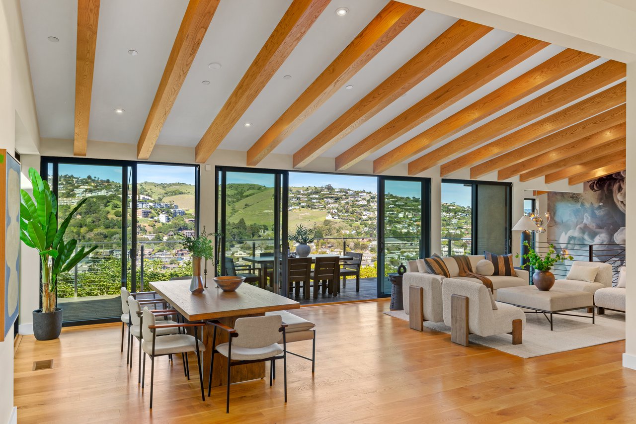 Contemporary Gem on Belvedere Island