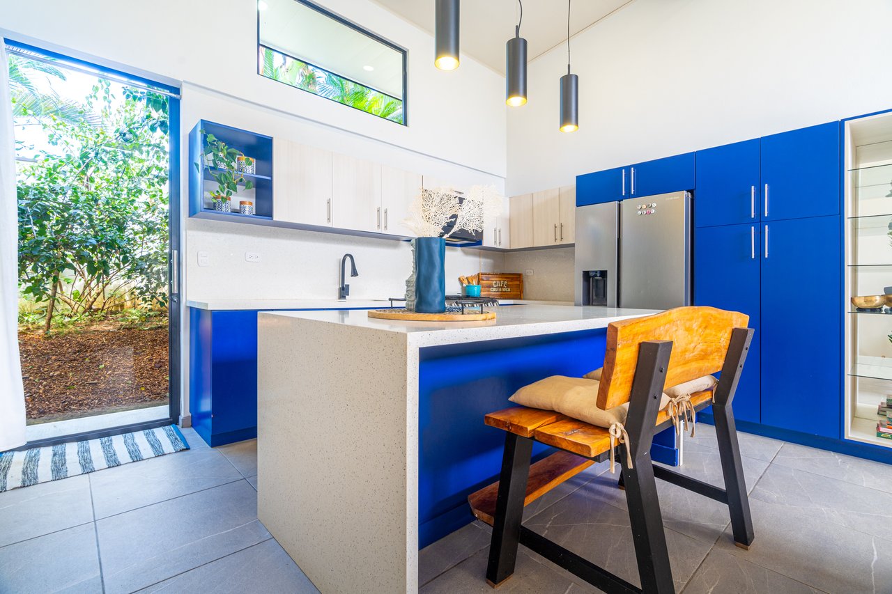 Modern 3 Bedroom Home - Walking distance to it all!