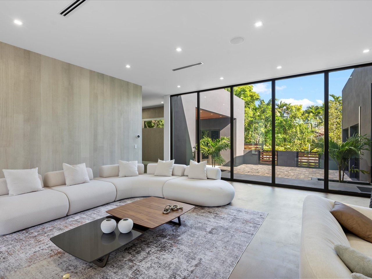 871 NE 83rd Street