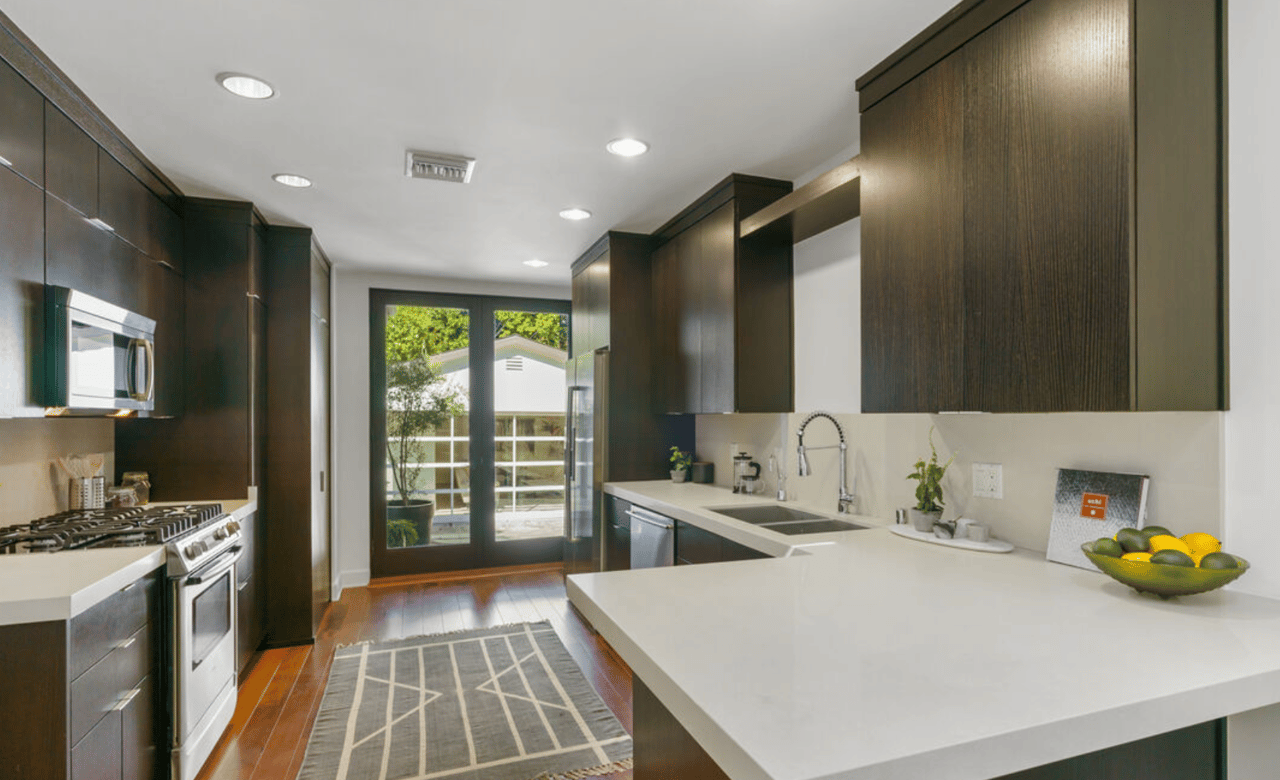 8843 Rosewood Ave, West Hollywood