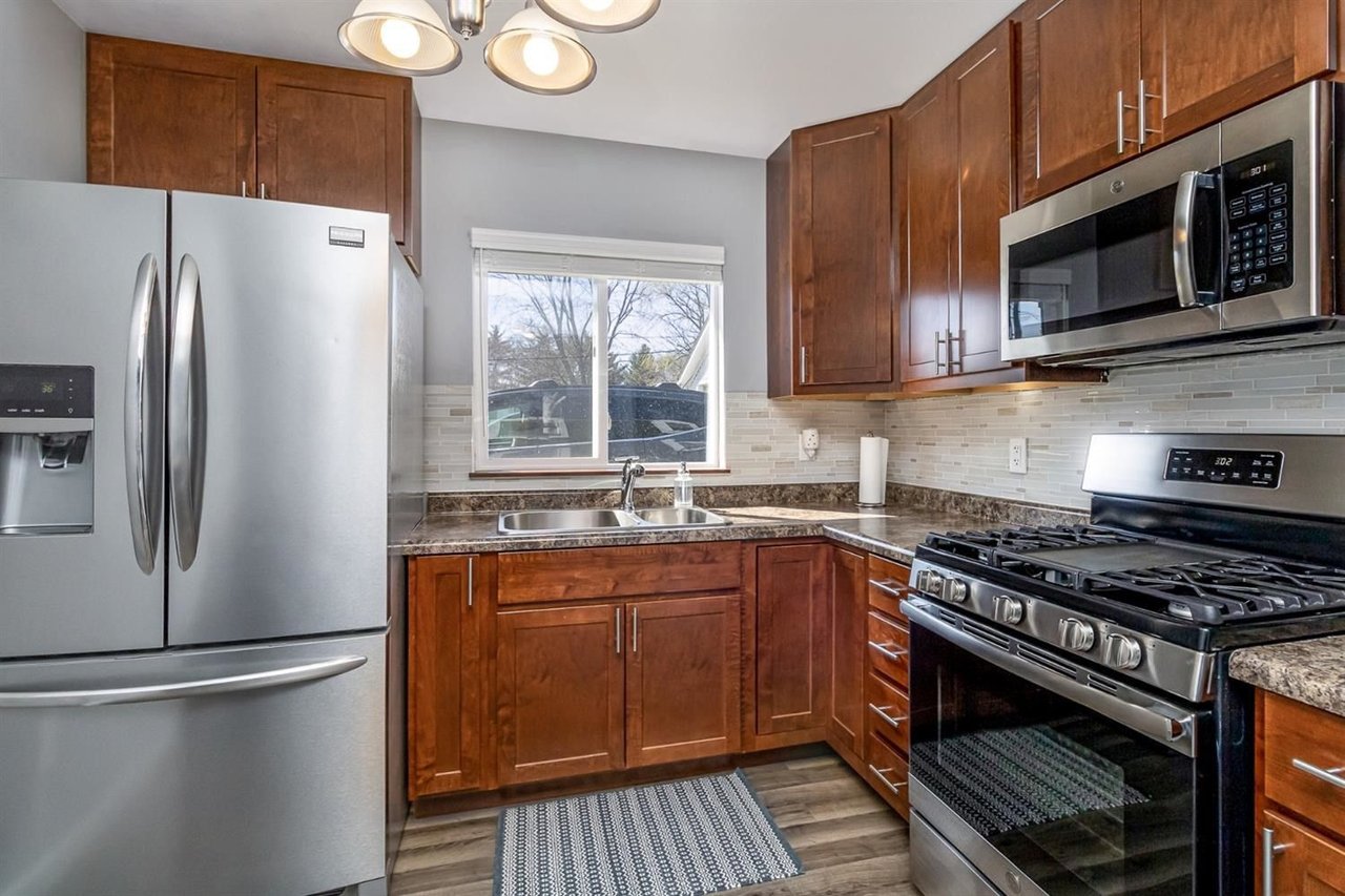 618-622 N Shelby Pl, Hobart, IN