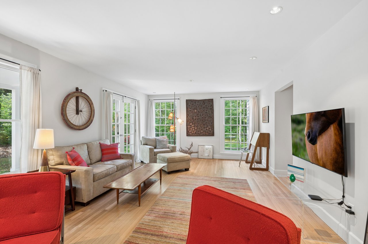 10 Oak Drive