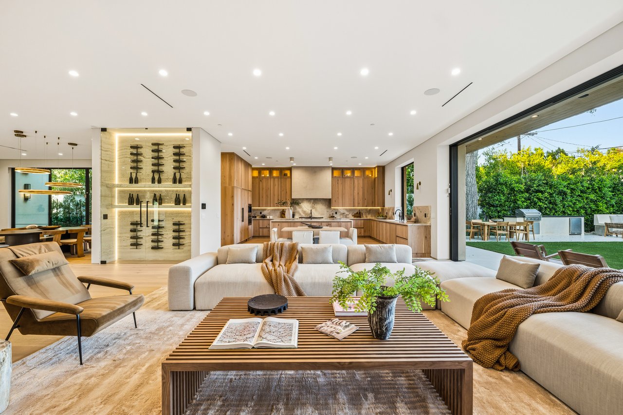 4816 Oak Park Avenue