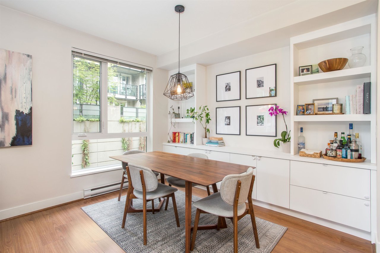 124-735 W 15th St