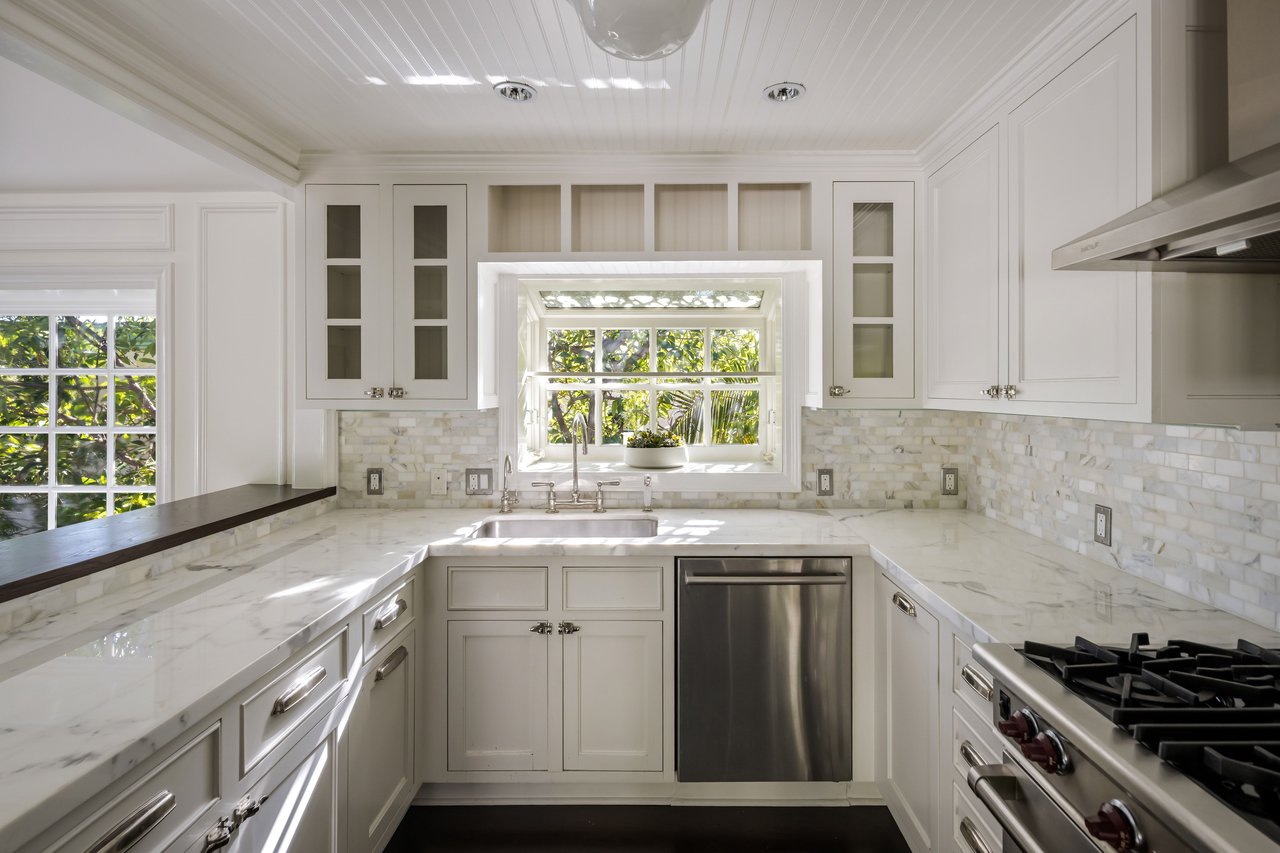 1612 Gilcrest Dr, Beverly Hills