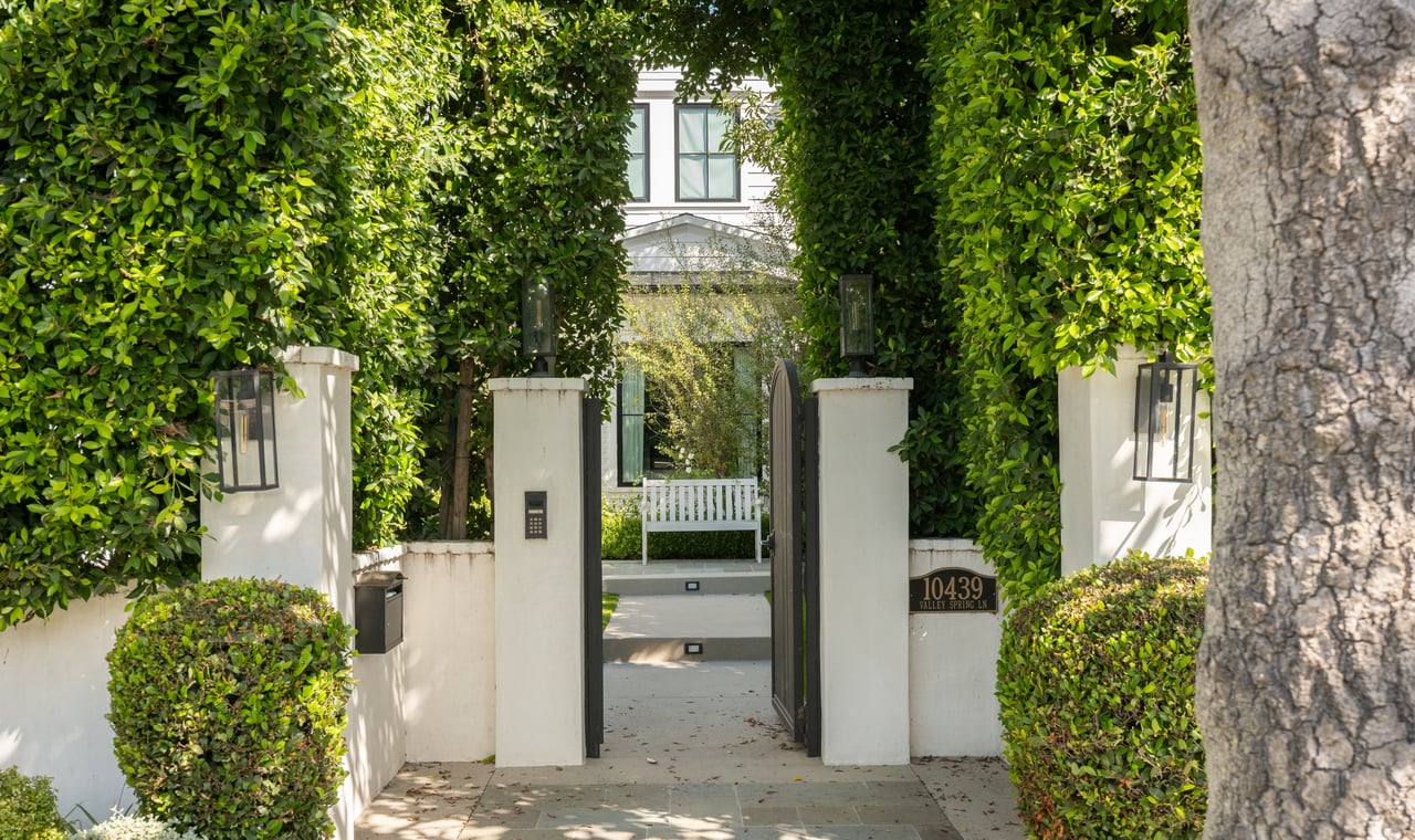 10439 Valley Spring Ln, Toluca Lake