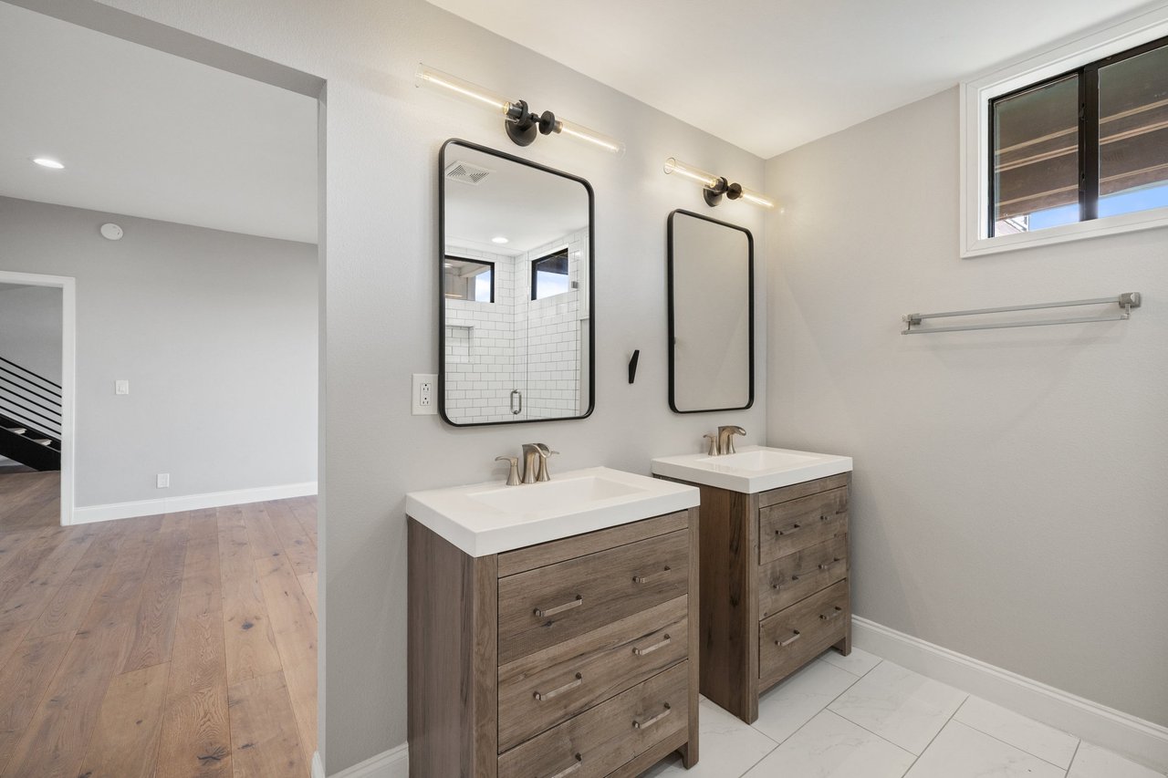 6905 Ladera Norte | Contemporary Northwest Hills Estate