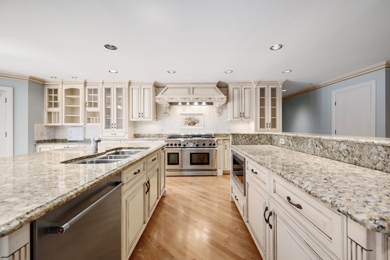 14 Olympia Ct, Oak Brook