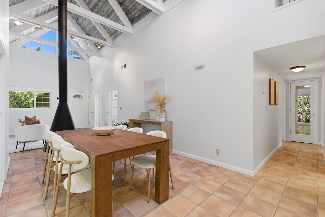 1038 East Evelyn Avenue