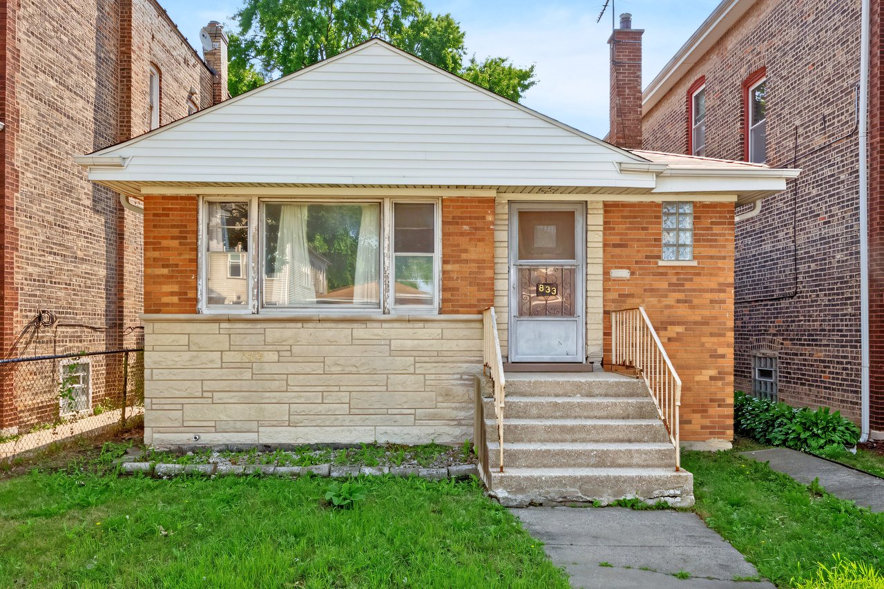 833 N Keeler Ave, Chicago