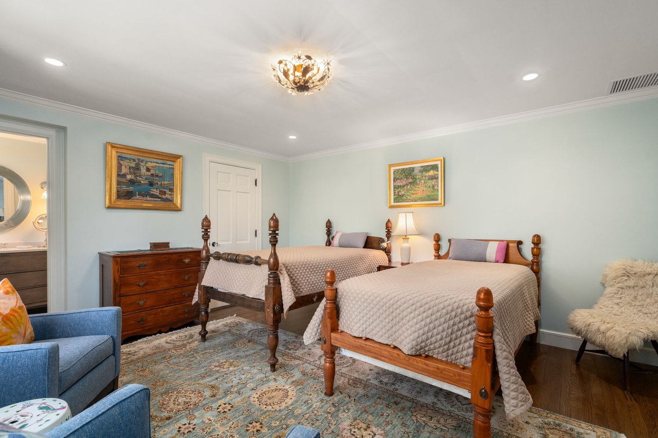 Renovated Georgian Colonial 