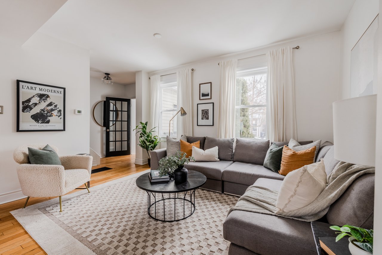 398 Coxwell Ave