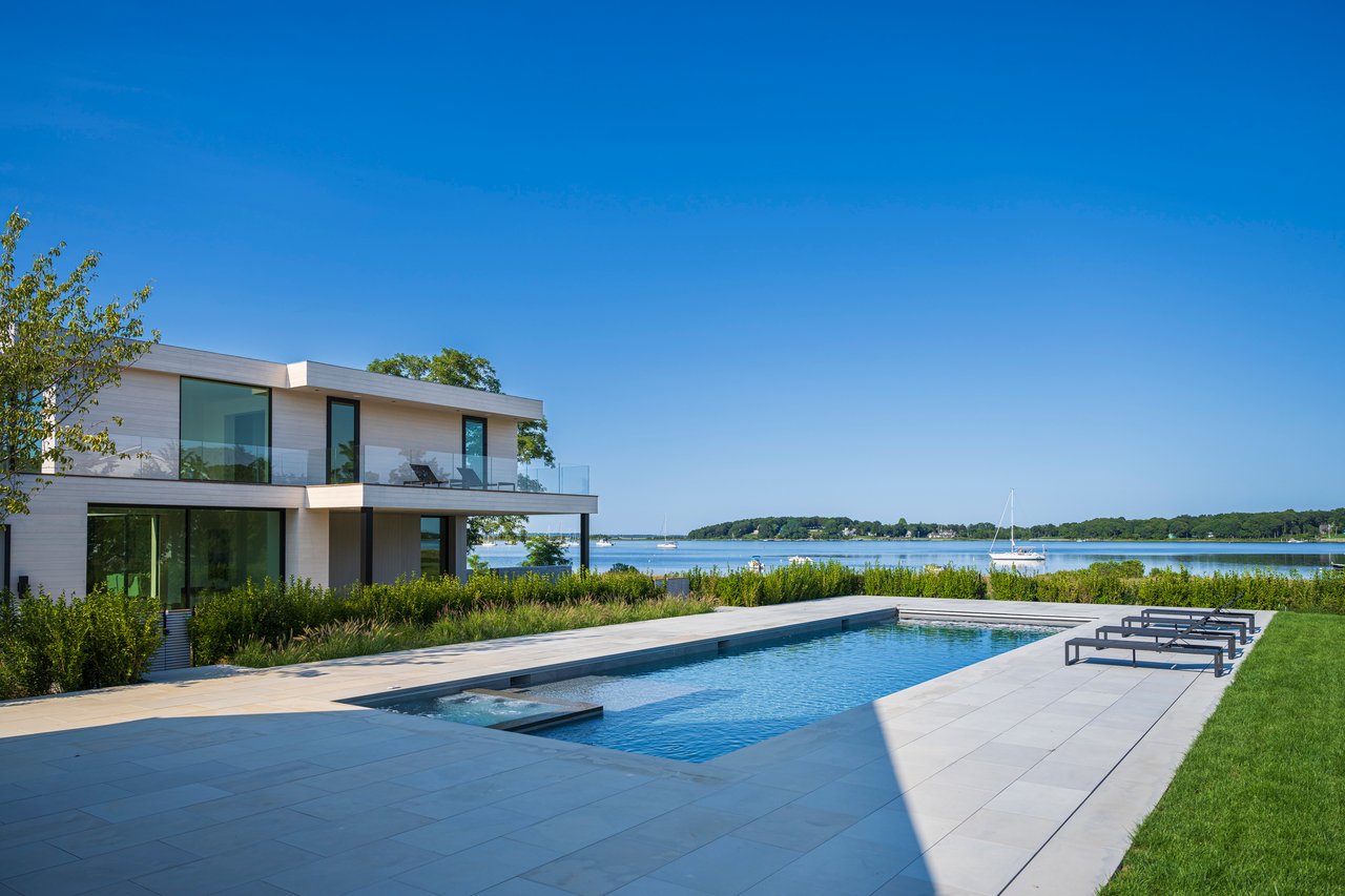 1 Pandion Rd