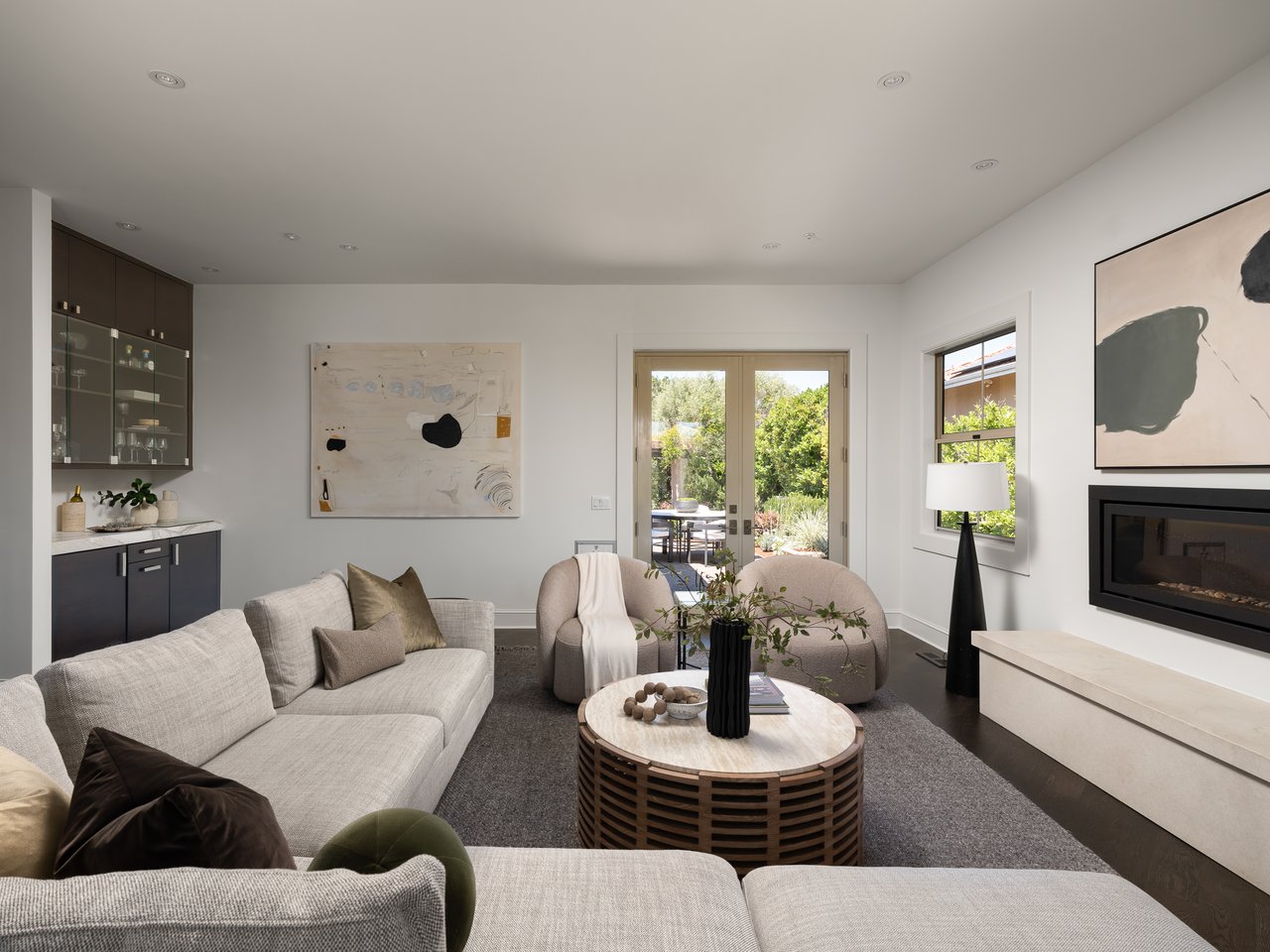 Architectural Modernism, Bay Views, and Exceptional Outdoor Living