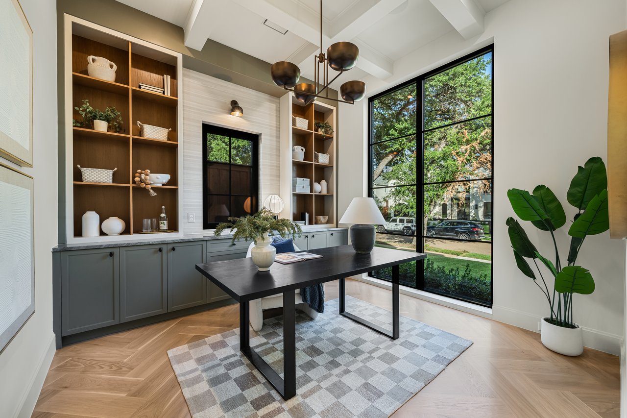 6809 Dalhart