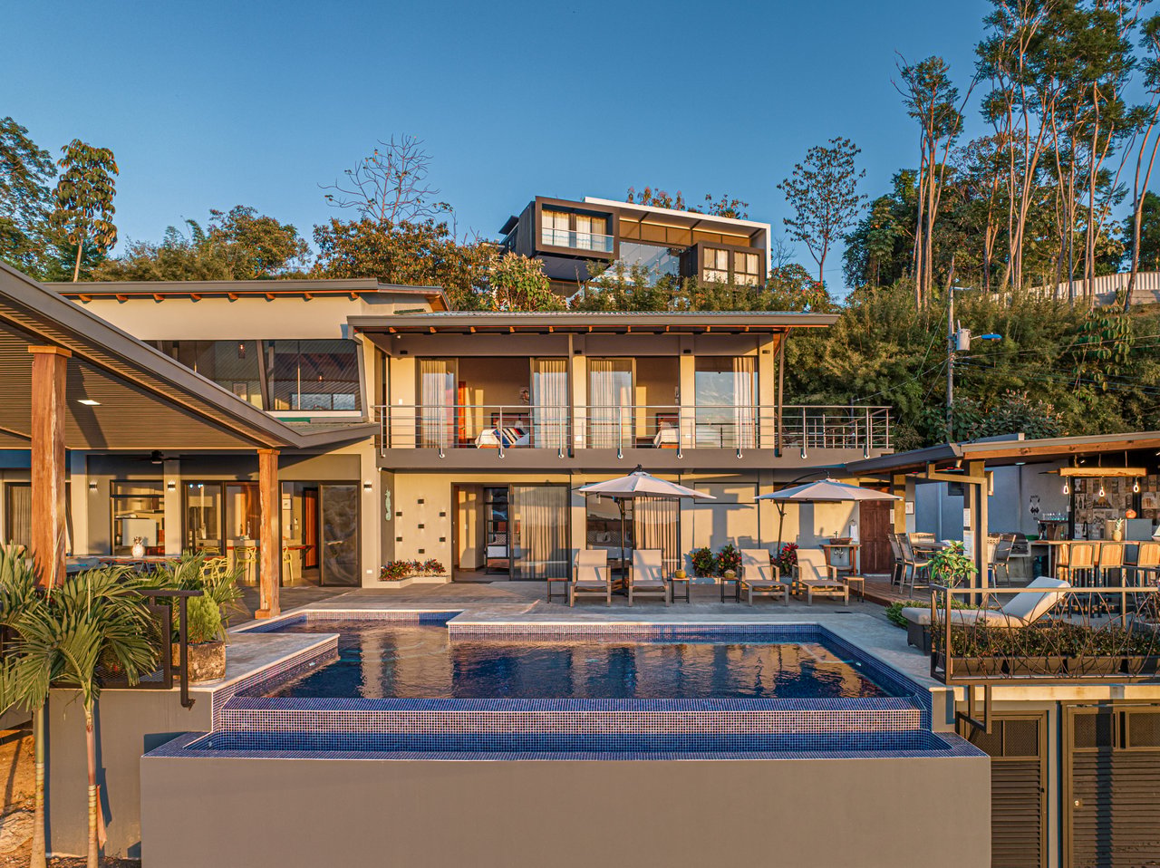 MK Residence Contemporary Oceanview Home