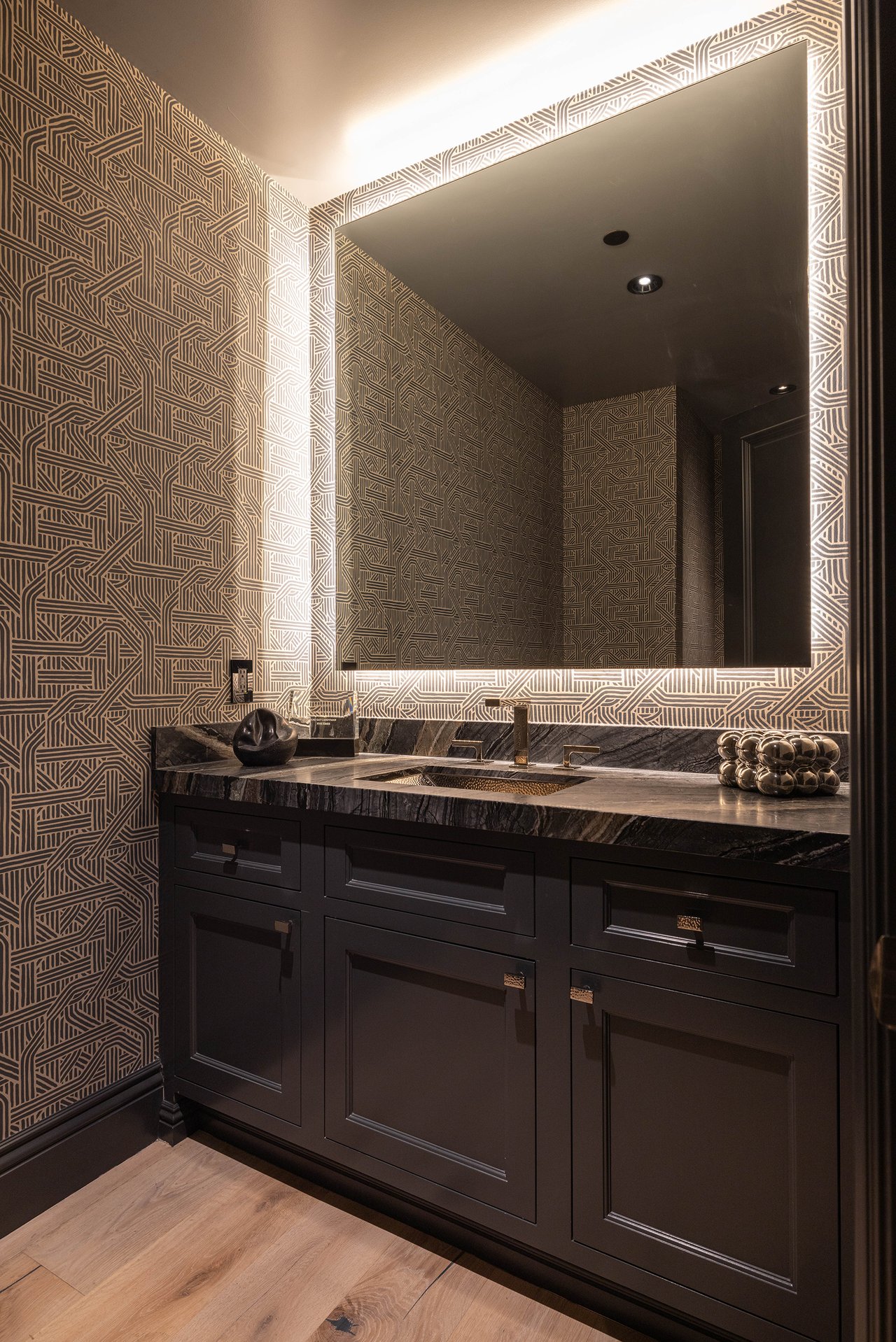 9520 Hidden Valley Rd, Beverly Hills