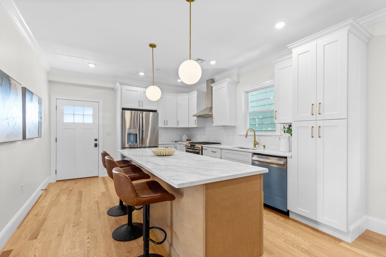 13 Langmaid Ave # 2