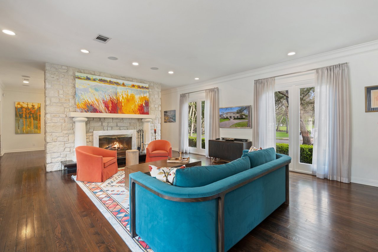Island Wood Luxury