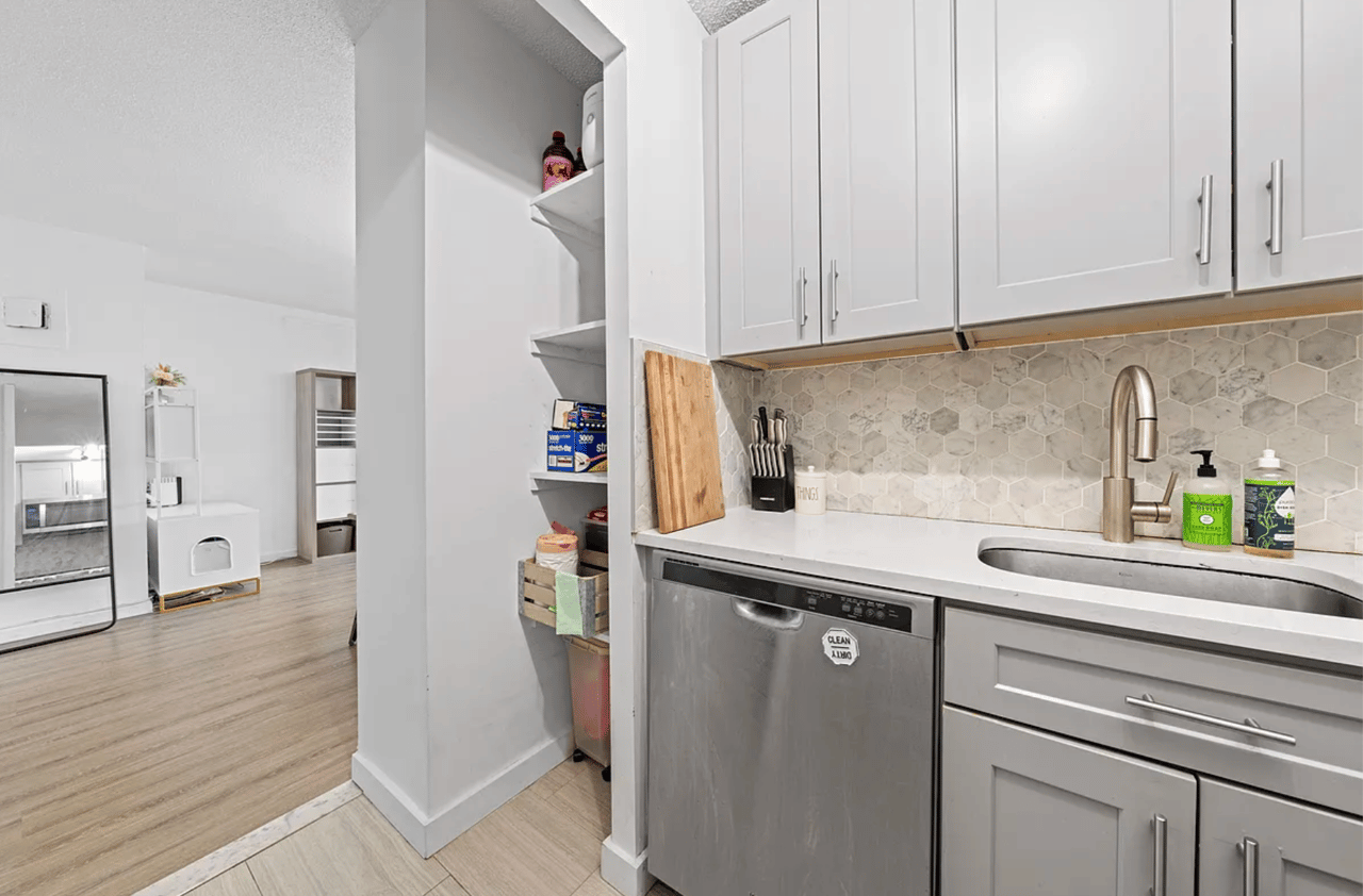 333 Pearl Street #6M