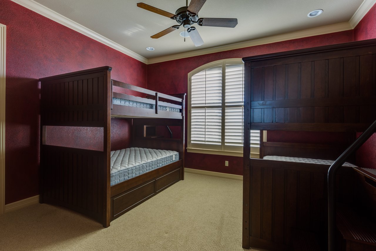 122 Greystone Pt