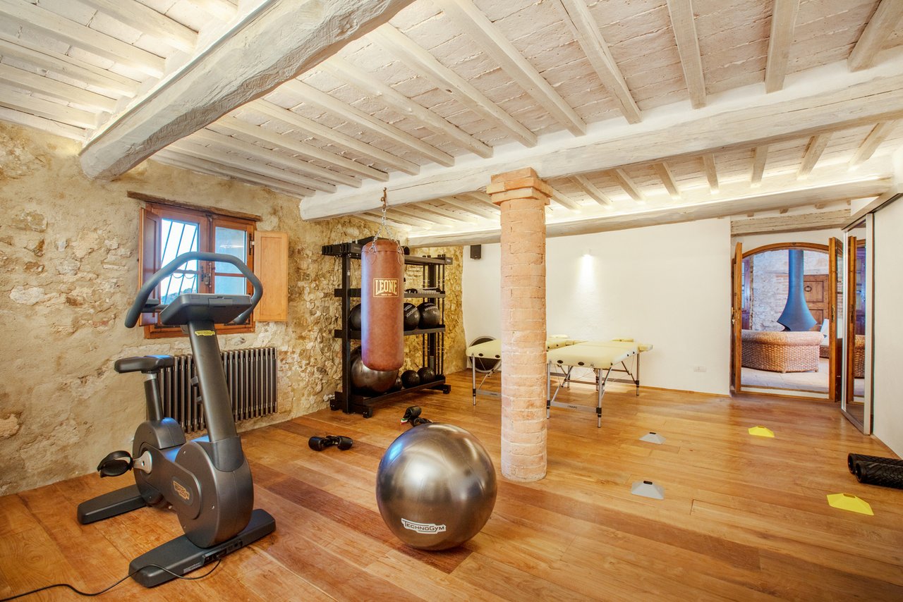 Country Luxury Home For Rent in Valdorcia